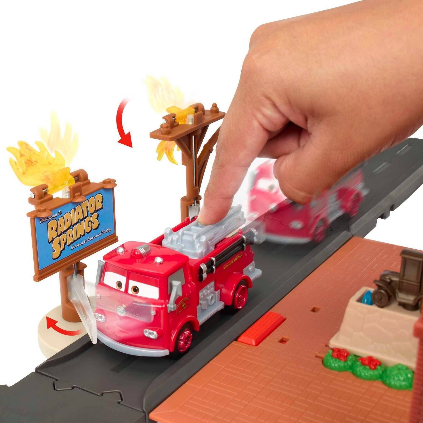 Disney Cars Red Fire Station Playset - Image 3