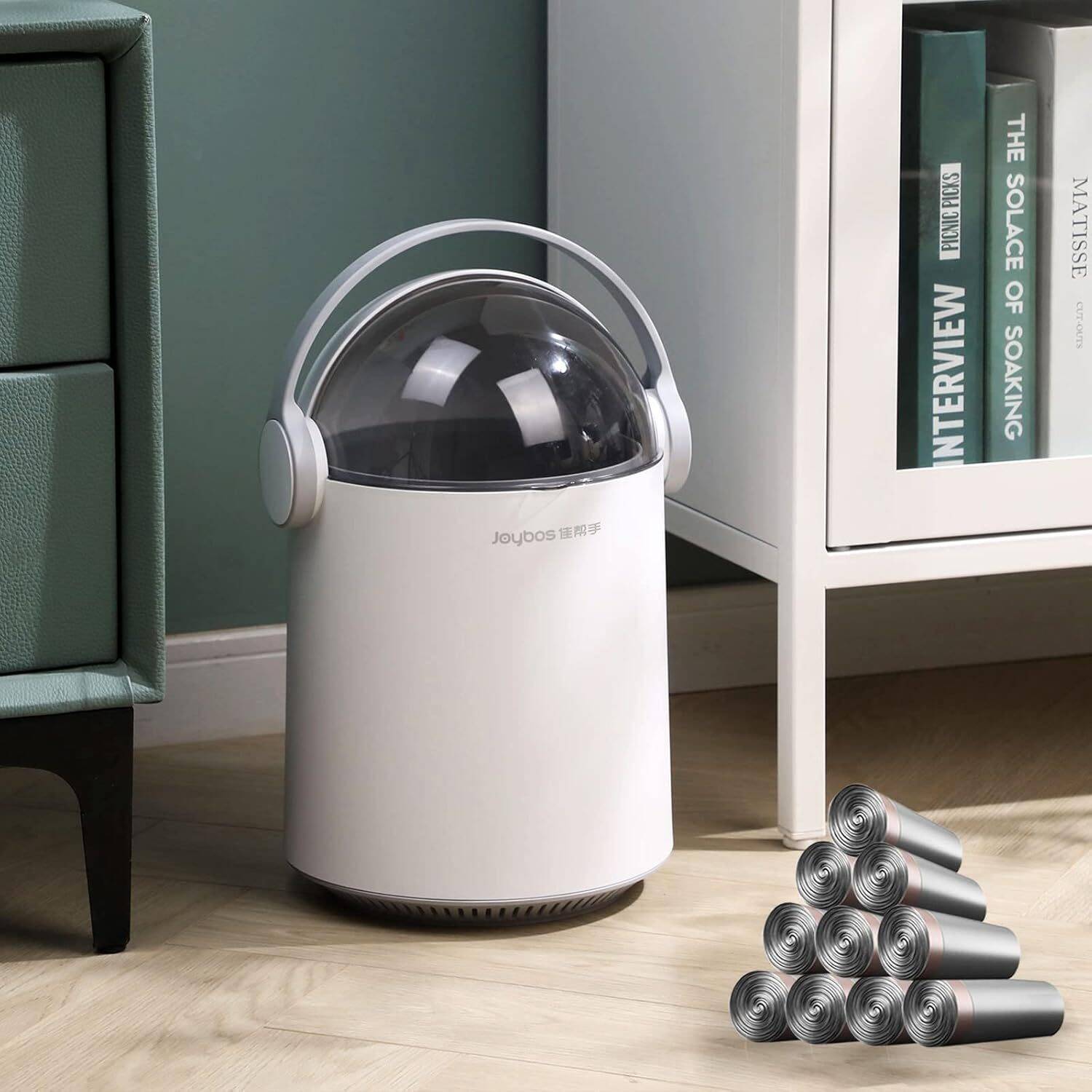 Small Astronaut Trash Can for Bedroom and Office